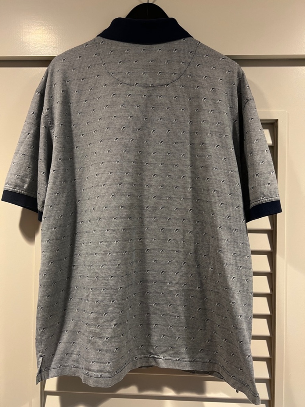 Like New PING Princeville Light Gray Golf Polo with Navy Collar and Micro Print! - Picture 9 of 11